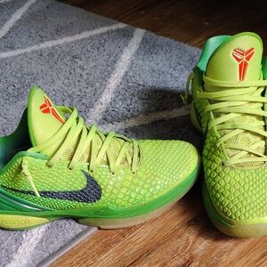 Nike Zoom Kobe 6 Protro Low "Grinch" basketball shoe in the Green Apple, Volt, C